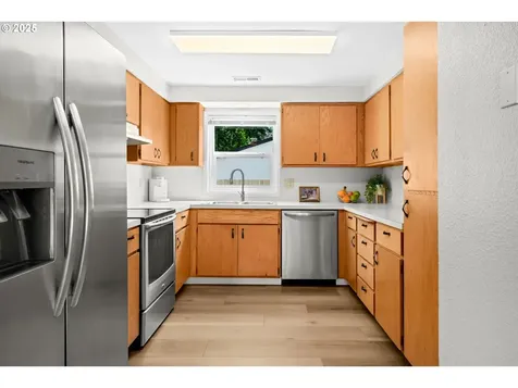 2008 N Carol Avenue Newberg OR 97132