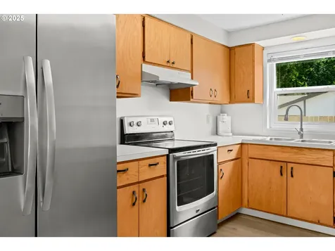 2008 N Carol Avenue Newberg OR 97132