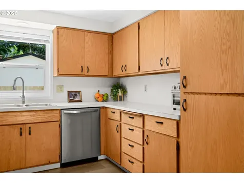 2008 N Carol Avenue Newberg OR 97132