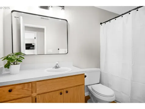2008 N Carol Avenue Newberg OR 97132