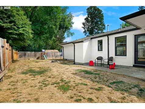 2008 N Carol Avenue Newberg OR 97132