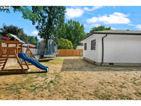 2008 N Carol Avenue Newberg OR 97132