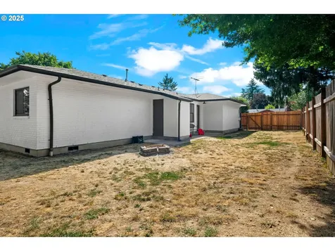 2008 N Carol Avenue Newberg OR 97132