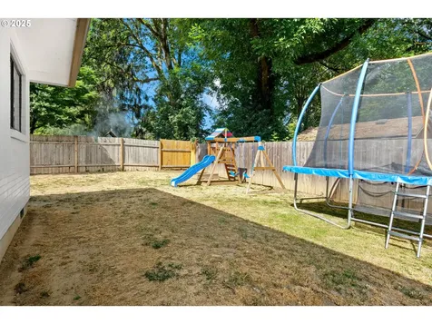 2008 N Carol Avenue Newberg OR 97132