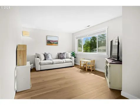 2008 N Carol Avenue Newberg OR 97132