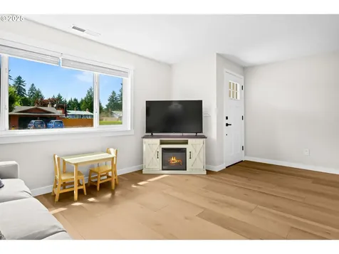 2008 N Carol Avenue Newberg OR 97132