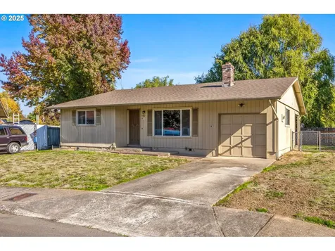 982 Queen Court NE Salem OR 97301