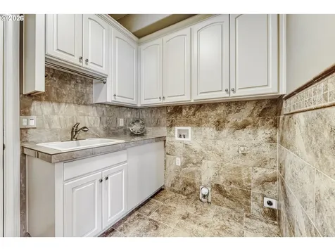 11075 SW Cabot Street Beaverton OR 97005