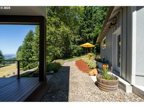 27200 NE Mountain Top Road Newberg OR 97132