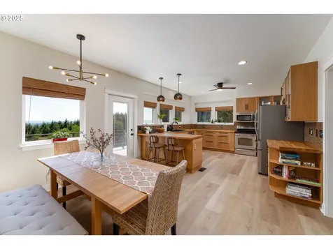 27200 NE Mountain Top Road Newberg OR 97132