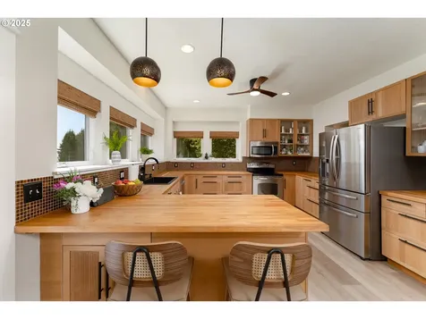 27200 NE Mountain Top Road Newberg OR 97132