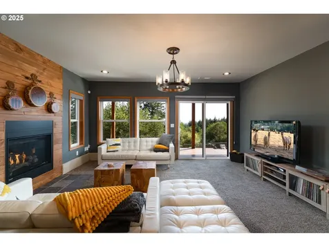 27200 NE Mountain Top Road Newberg OR 97132