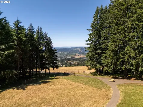 27200 NE Mountain Top Road Newberg OR 97132