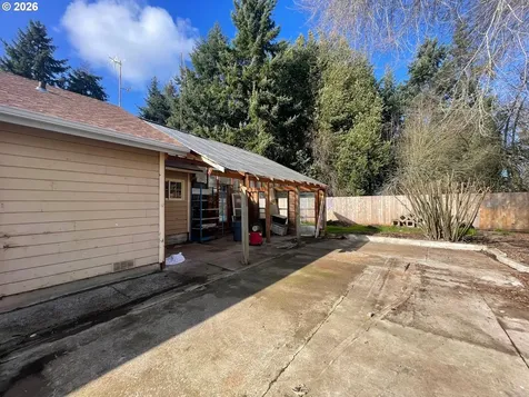 4041 Bell Avenue Eugene OR 97402