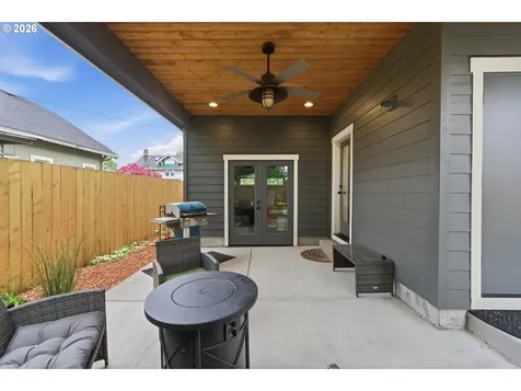 1024 NE Going Street Portland OR 97211