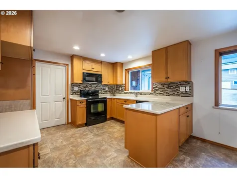 1630 Underwood Avenue Coos Bay OR 97420