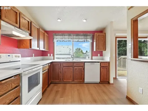 15809 NE Hancock Street Portland OR 97230