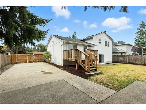 15809 NE Hancock Street Portland OR 97230