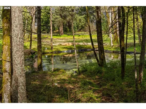 445 Country Club Road Hood River OR 97031