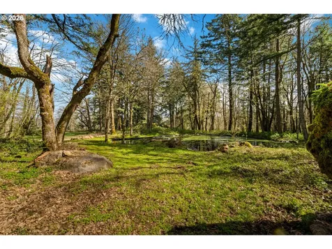 445 Country Club Road Hood River OR 97031