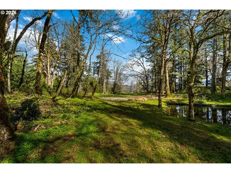445 Country Club Road Hood River OR 97031