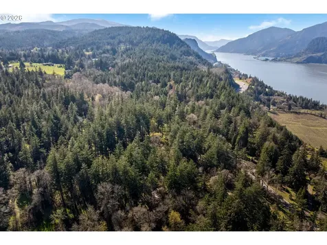 445 Country Club Road Hood River OR 97031