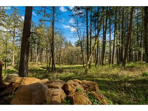 445 Country Club Road Hood River OR 97031