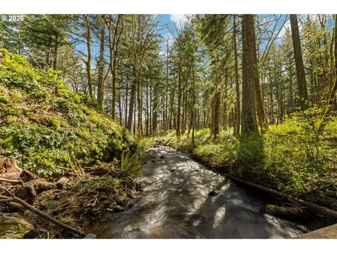 445 Country Club Road Hood River OR 97031