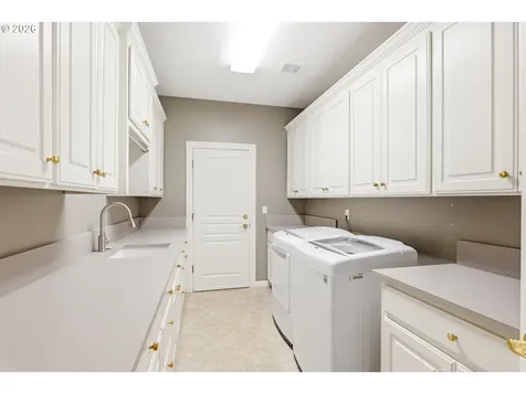 12083 NW Blackhawk Drive Portland OR 97229
