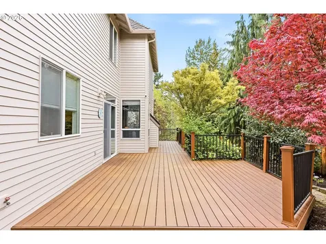 12083 NW Blackhawk Drive Portland OR 97229
