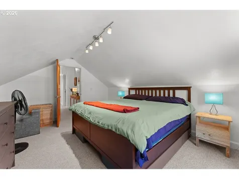 2608 NE 7th Avenue Portland OR 97212