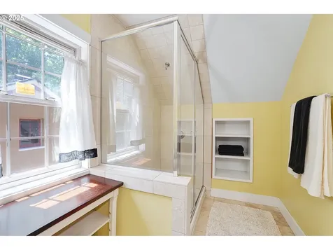 1712 SE 38th Avenue Portland OR 97214