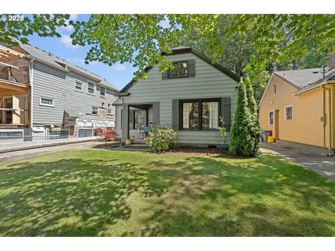 1712 SE 38th Avenue Portland OR 97214
