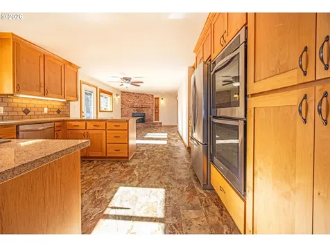 91404 N Coburg Road Eugene OR 97408