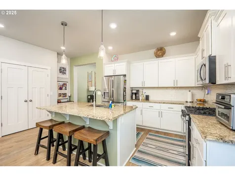 1407 Farmington Drive Junction City OR 97448