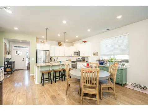 1407 Farmington Drive Junction City OR 97448