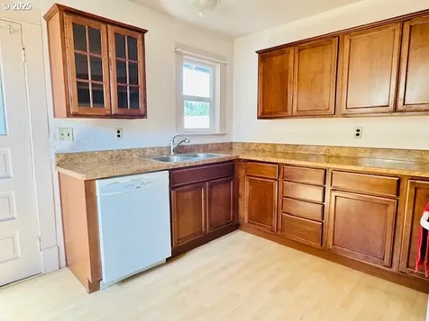2106 Cedar Street La Grande OR 97850