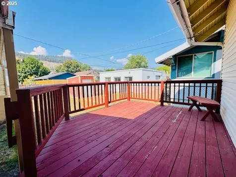 2106 Cedar Street La Grande OR 97850