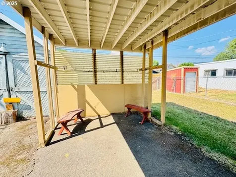 2106 Cedar Street La Grande OR 97850