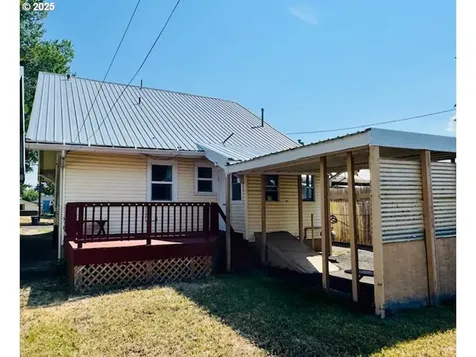 2106 Cedar Street La Grande OR 97850