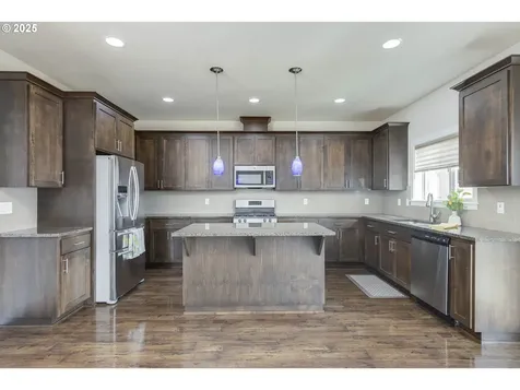 420 SW Mount Adams Street Mcminnville OR 97128