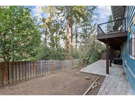 3859 NW Thurman Street Portland OR 97210