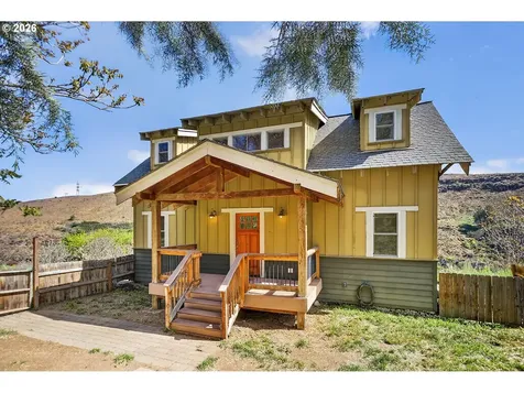 499 1st Street Maupin OR 97037