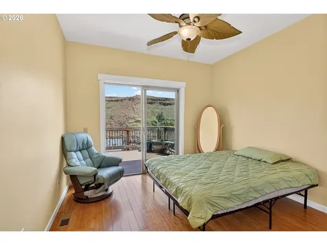 499 1st Street Maupin OR 97037