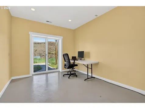 499 1st Street Maupin OR 97037