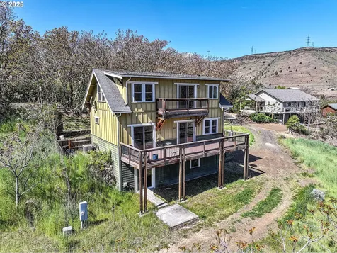 499 1st Street Maupin OR 97037