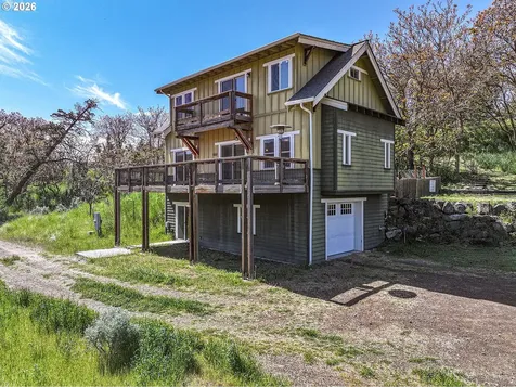 499 1st Street Maupin OR 97037