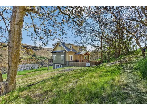 499 1st Street Maupin OR 97037