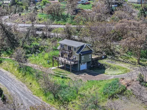 499 1st Street Maupin OR 97037