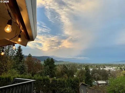 403 Allium Street La Grande OR 97850